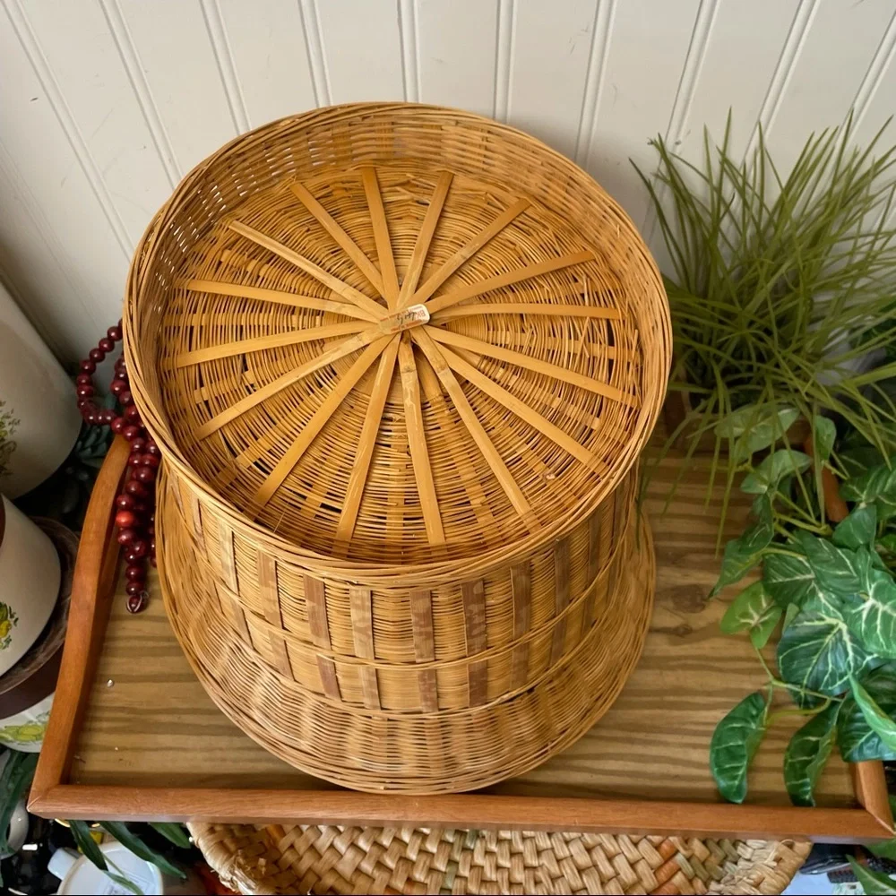 Wicker Woven Circular Basket